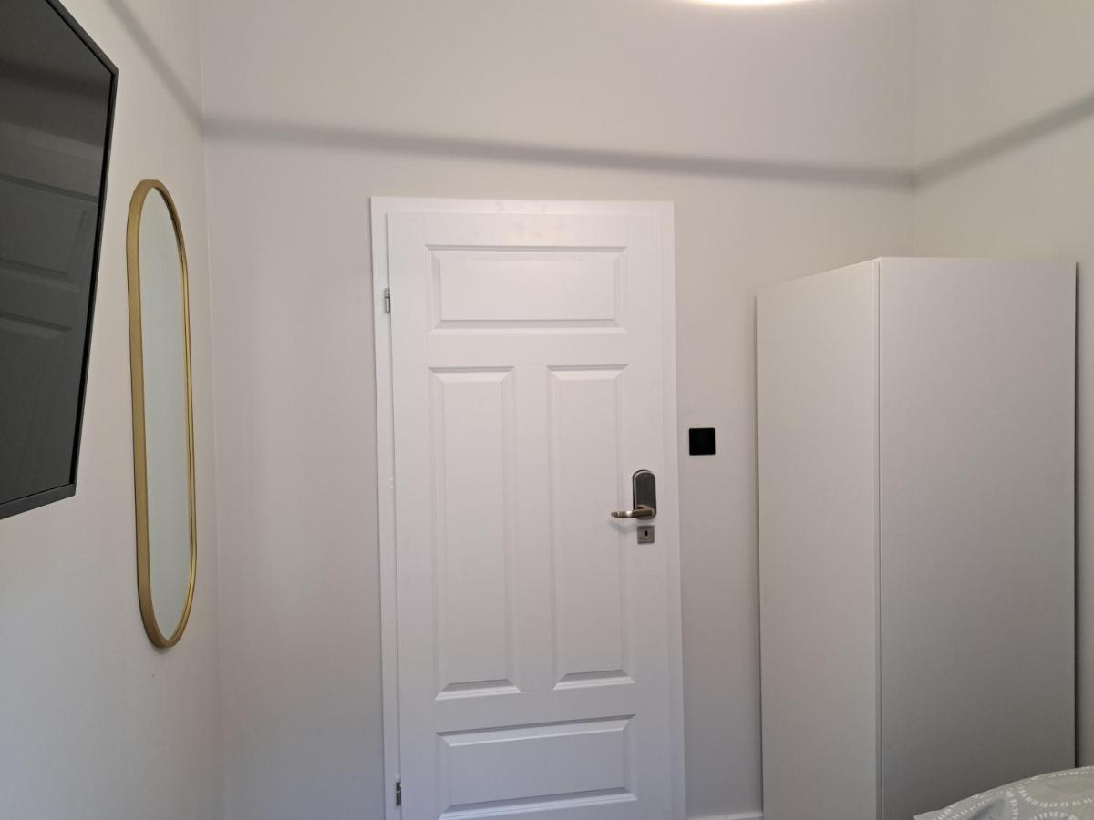 Kopernik Premium Rooms Apartment Torun Room photo